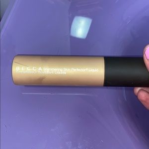 Becca liquid highlight in Prosecco pop